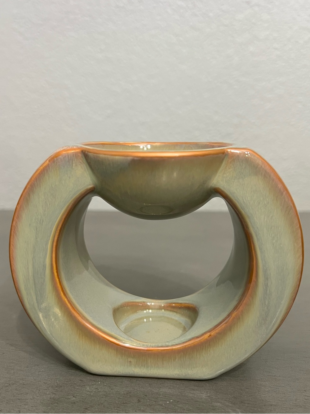 Vintage-y PartyLite Gaia green ceramic fragrance candle tart warmer